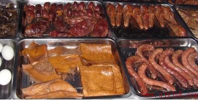 掌握地道鹵味，掘金長(zhǎng)沙小吃市場(chǎng)——湖南食為天小吃培訓(xùn)學(xué)校專(zhuān)業(yè)鹵菜技術(shù)傳授